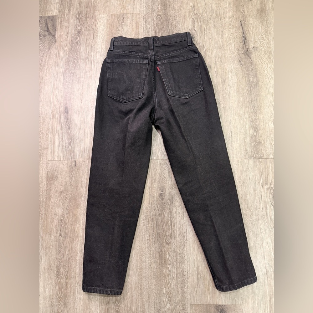Levi's Vintage Women's High Rise Tapered leg Black Jeans Made In USA from 1997 - Picture 9 of 9